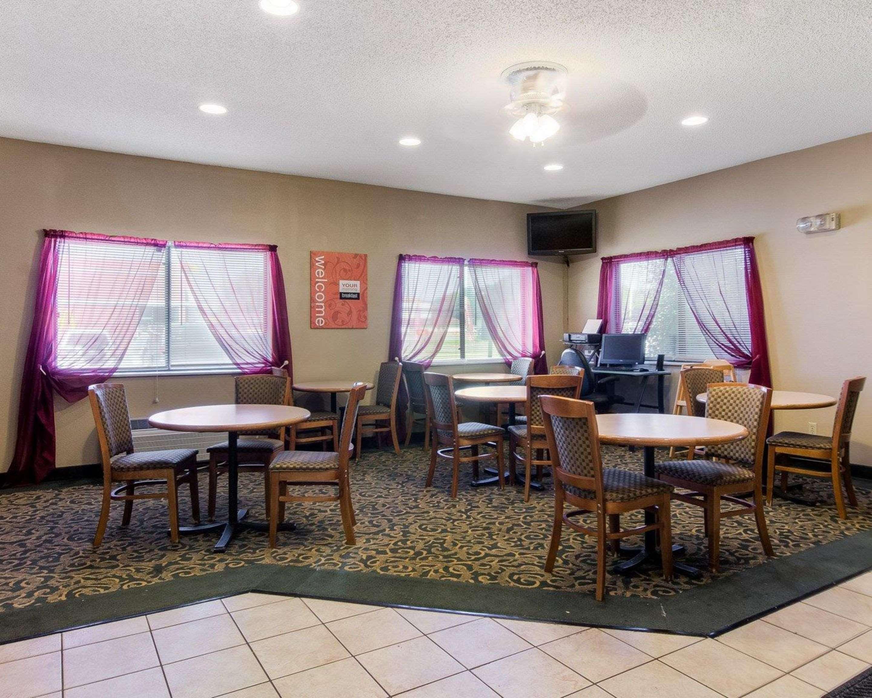 Comfort Inn Jamestown Exterior photo
