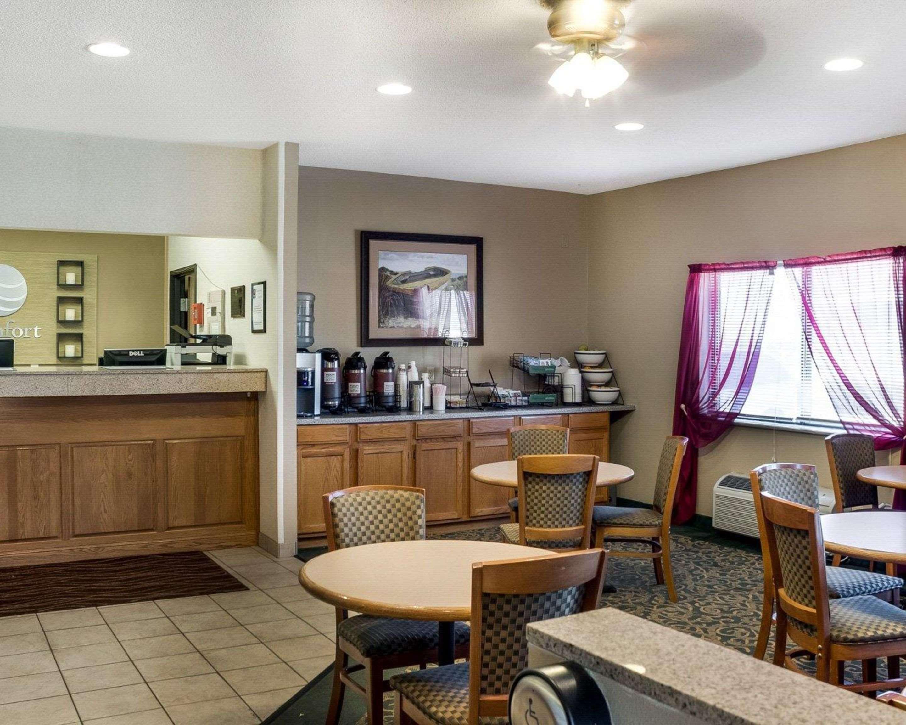 Comfort Inn Jamestown Exterior photo