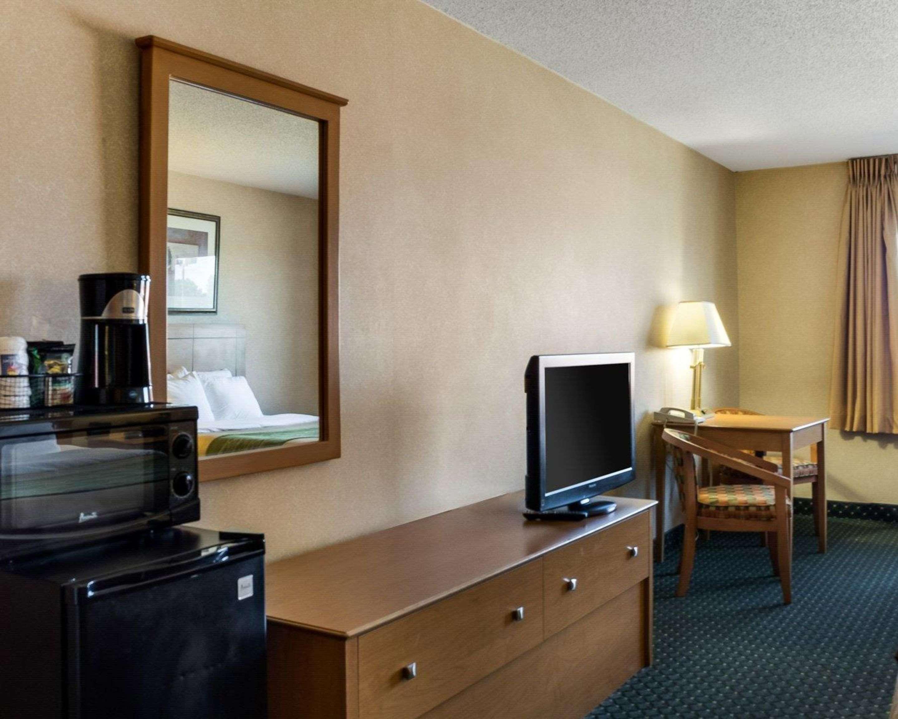 Comfort Inn Jamestown Exterior photo