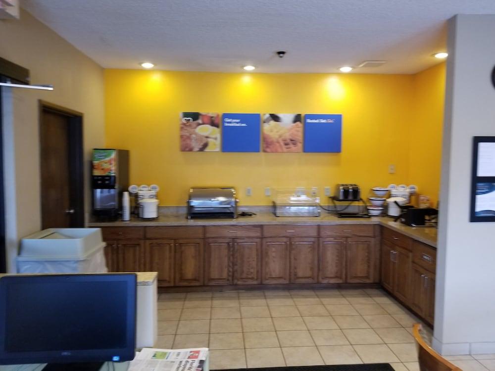 Comfort Inn Jamestown Exterior photo