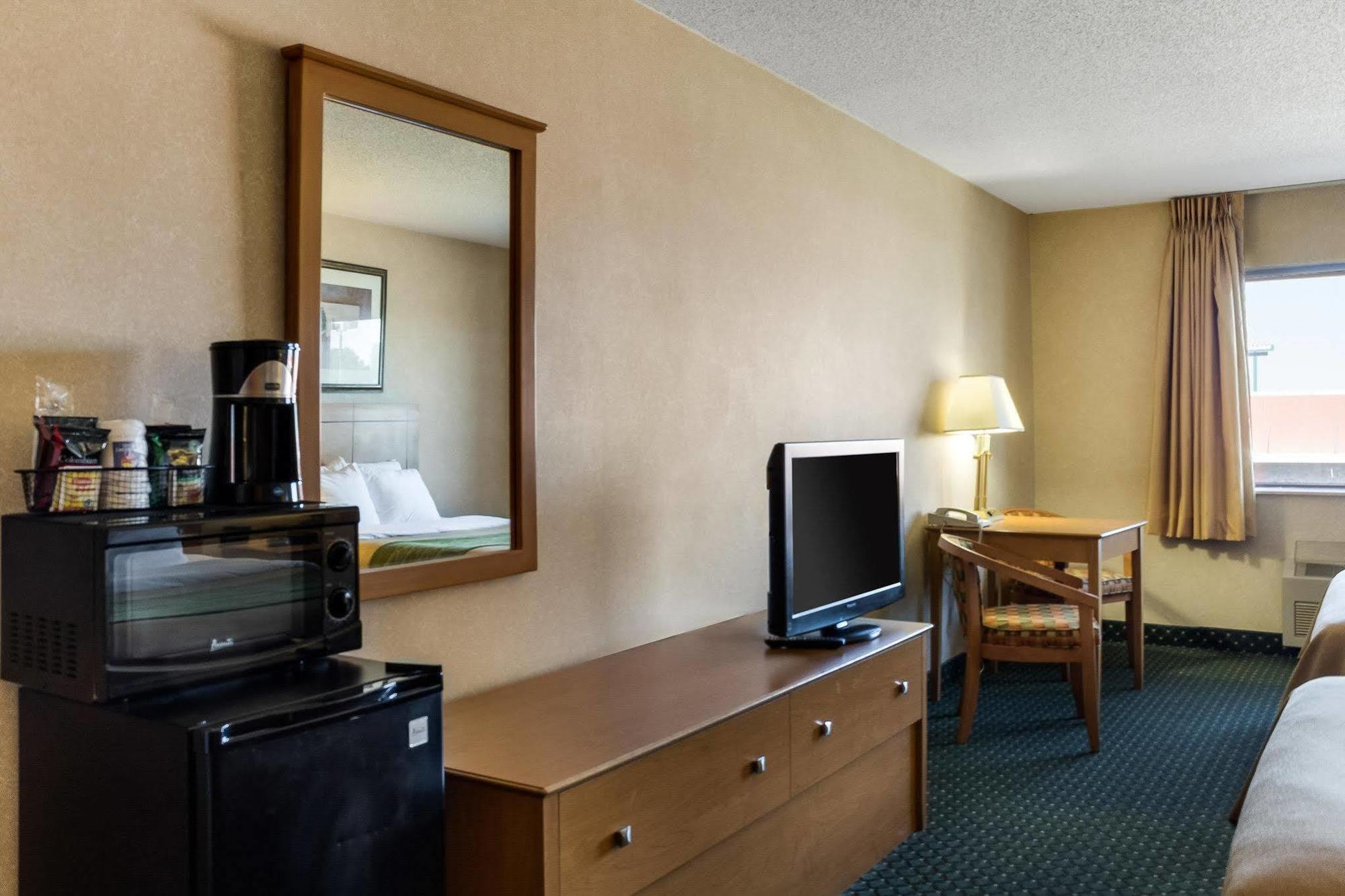 Comfort Inn Jamestown Exterior photo